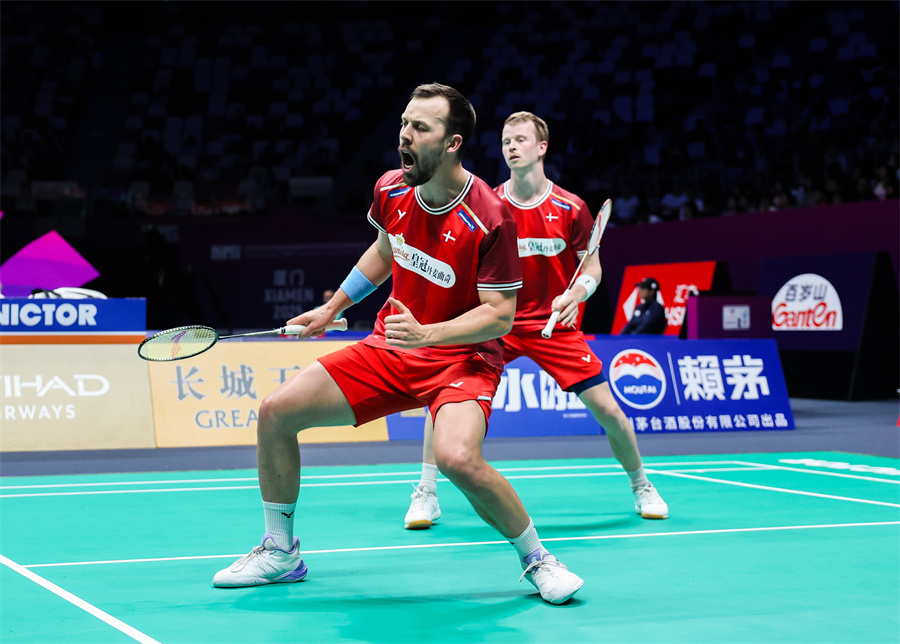 使得他成为 使得他成为